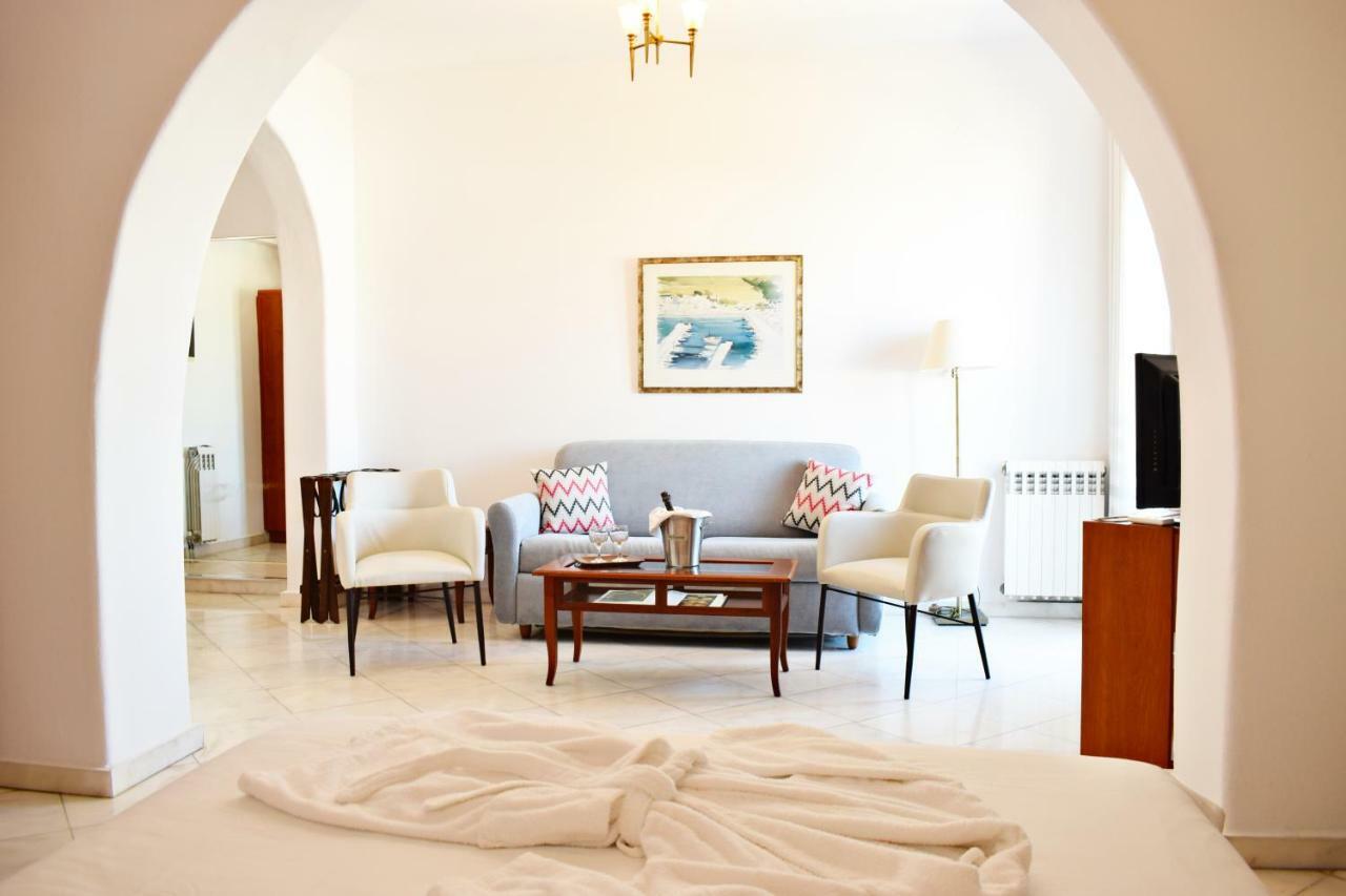 Hotel Adonis Mykonos Town Bagian luar foto